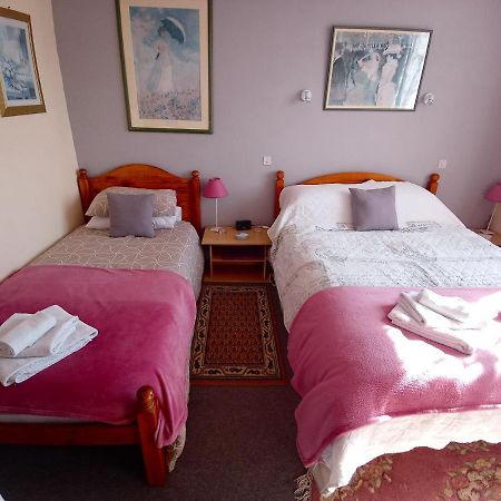 Lenard Charles Bed & Breakfast Juvigny-Val-d'Andaine Exteriör bild
