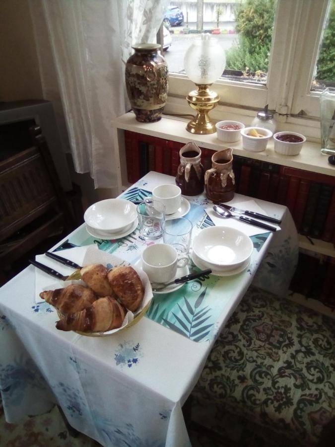 Lenard Charles Bed & Breakfast Juvigny-Val-d'Andaine Exteriör bild